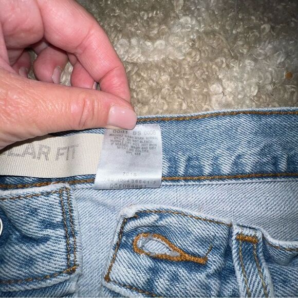 Vintage Levi’s Jean cut offs size 29 - Picture 8 of 9